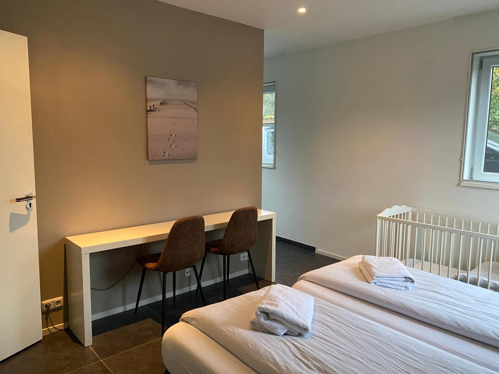 Villa Riverside Met Hottub, Eigen Aanlegsteiger, Zwemtrap, Trampoline En Kano'S Zeewolde Luaran gambar